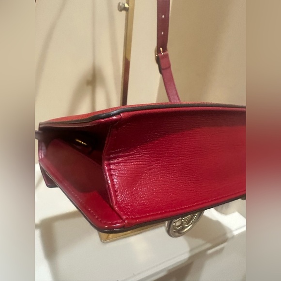 Gucci
Double G Torchon Marmont Scarf Ring Bag - Picture 12 of 16